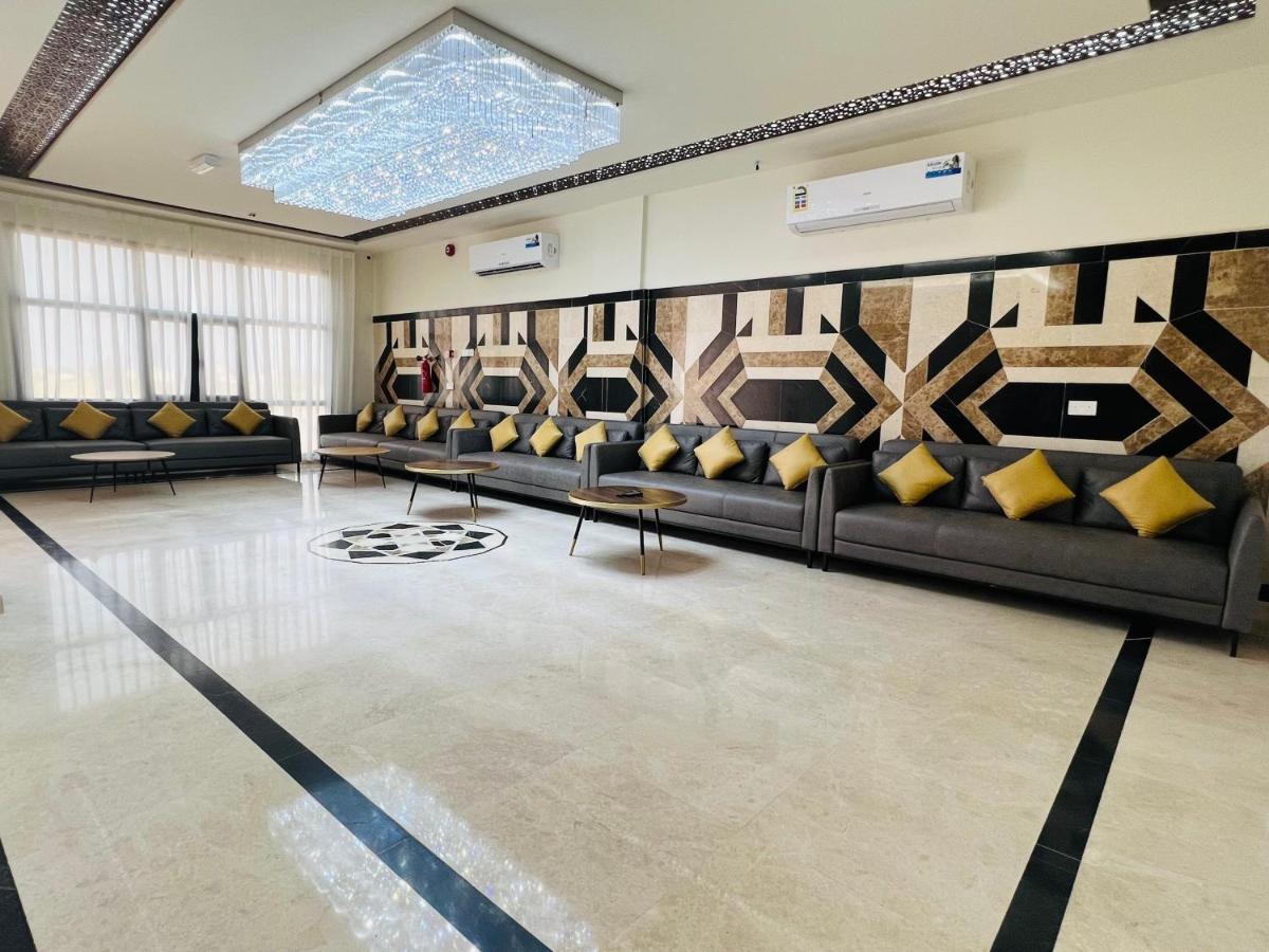 אל האד Falcon Grand Hotel מראה חיצוני תמונה